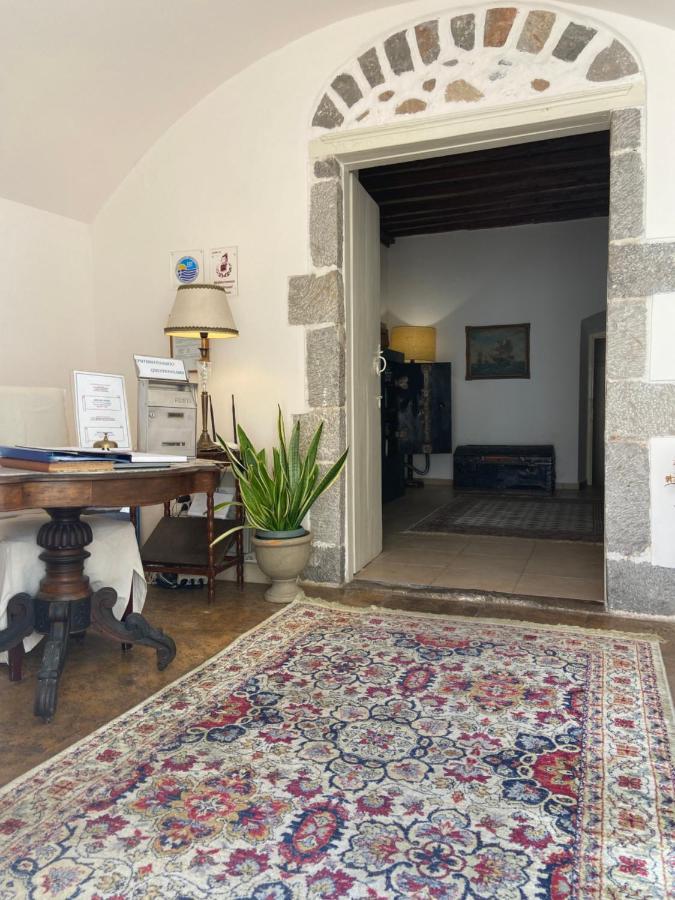 Economou Mansion Aparthotel Spétses Exteriör bild